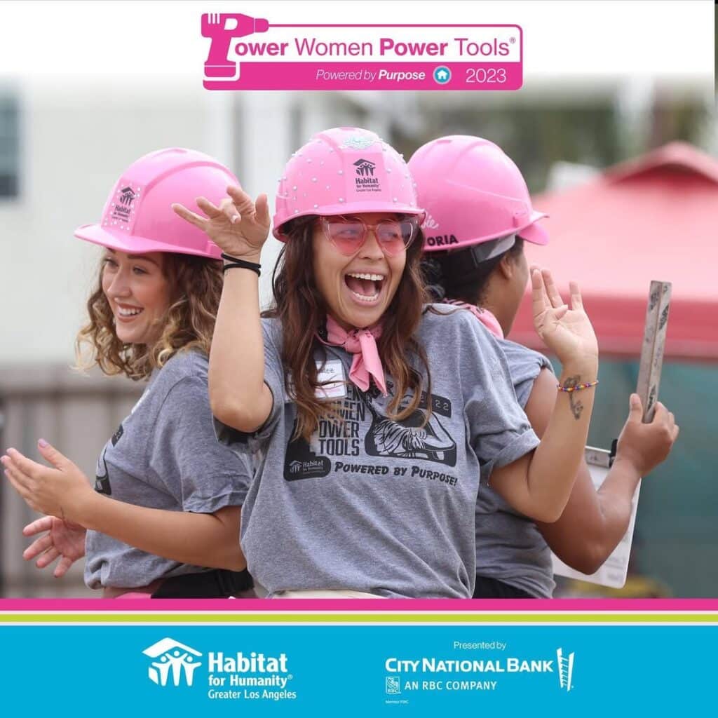 Making moves with powerwomen giving back to the community with @habitatla bethelight ✨PWPT
